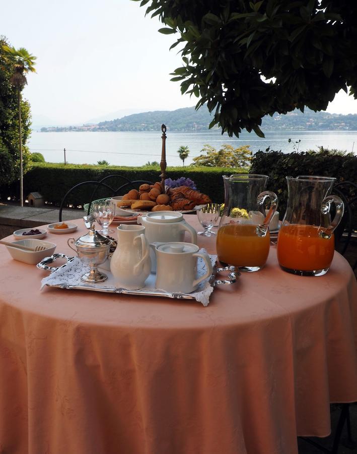 Bed and Breakfast Casa Mondadori Meina Exterior foto
